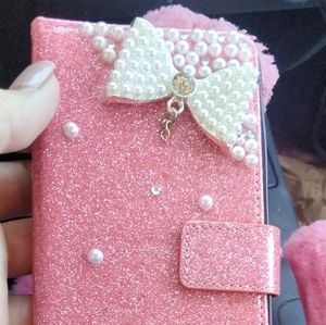 Cell phone holder wallet